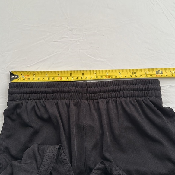 Nike DriFit black basketball athletic shorts - Picture 7 of 7